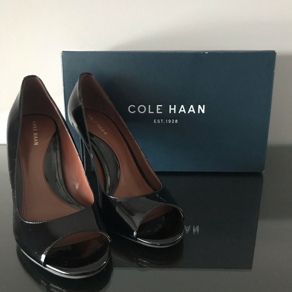 Cole Haan patent leather heels. - Picture 1 of 2